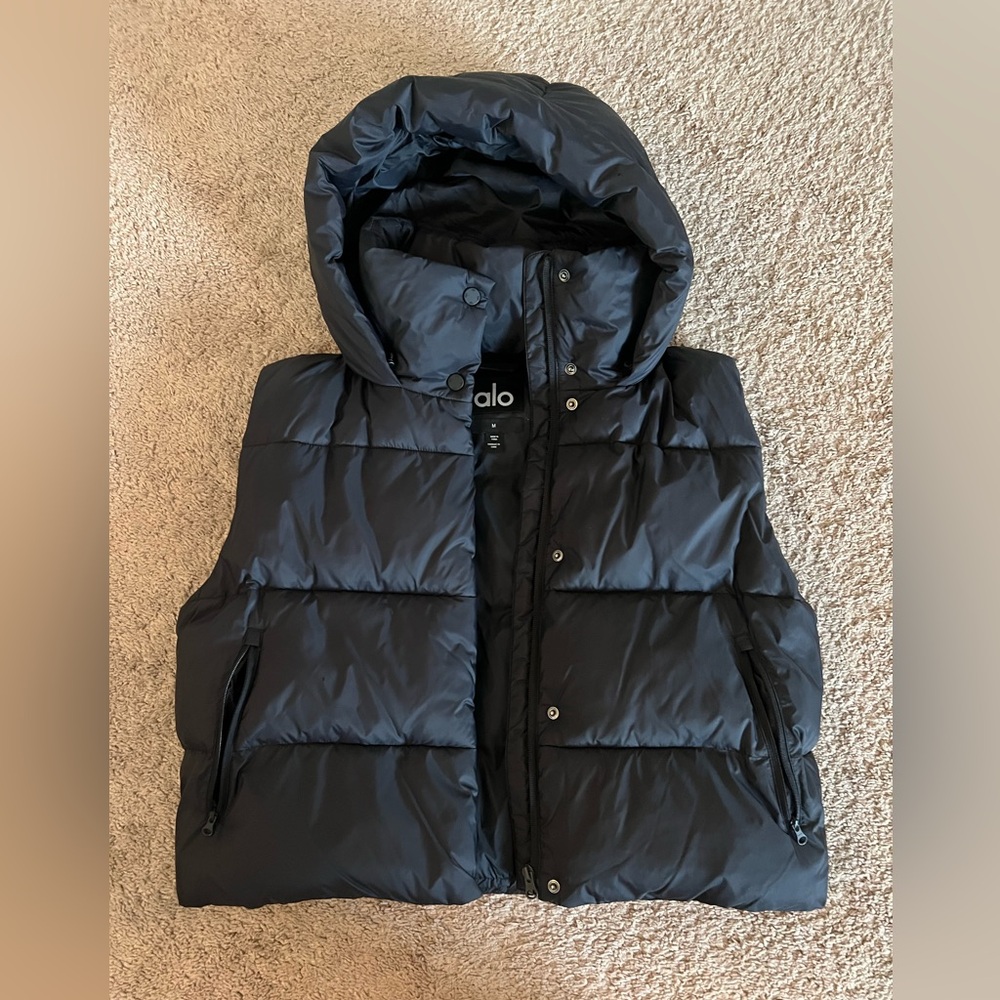ALO Yoga Black Puffer Vest